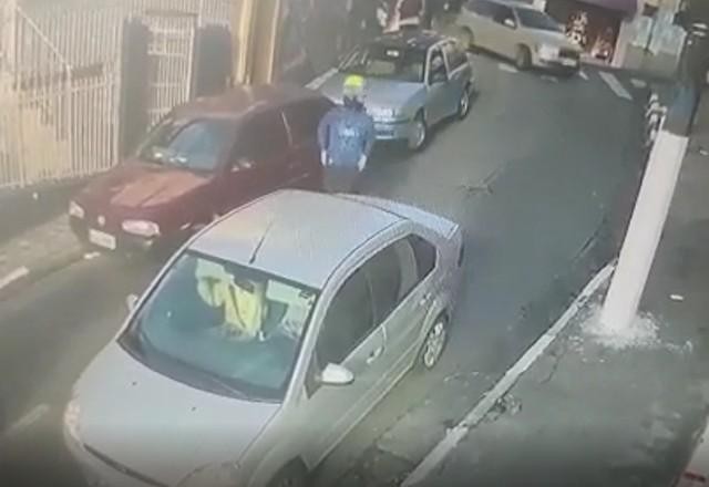 Imagem da noticia GCM é baleado após reagir a tentativa de assalto em frente a um banco