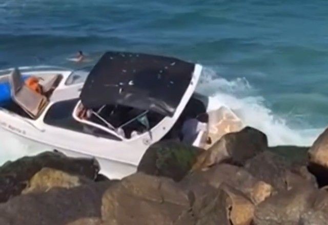 Imagem da noticia Onze pessoas são resgatadas após acidente de lancha no Rio