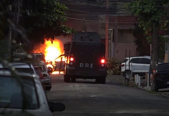 Imagem da noticia Governo do RJ lança força-tarefa com prefeituras para remover barricadas do crime organizado