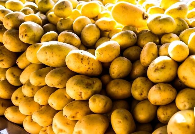 Imagem da noticia Batata e tomate elevam preço da cesta básica em outubro, indica PUC PR