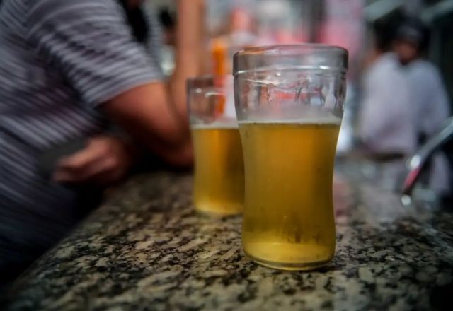 Imagem da noticia Ressaca de Ano-Novo? Veja dicas de como aliviar sintomas