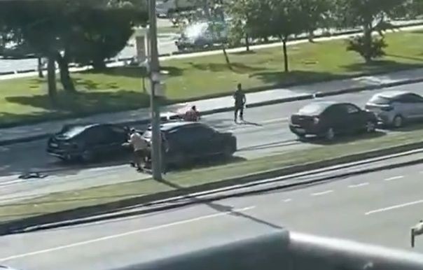 Imagem da noticia PM suspeito de atentado contra bicheiro no Rio se entrega à polícia