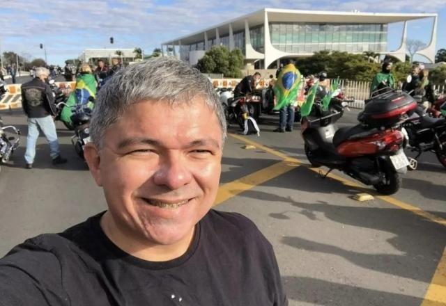 Imagem da noticia Condenado por bomba em aeroporto de Brasília, blogueiro bolsonarista é preso no Paraguai