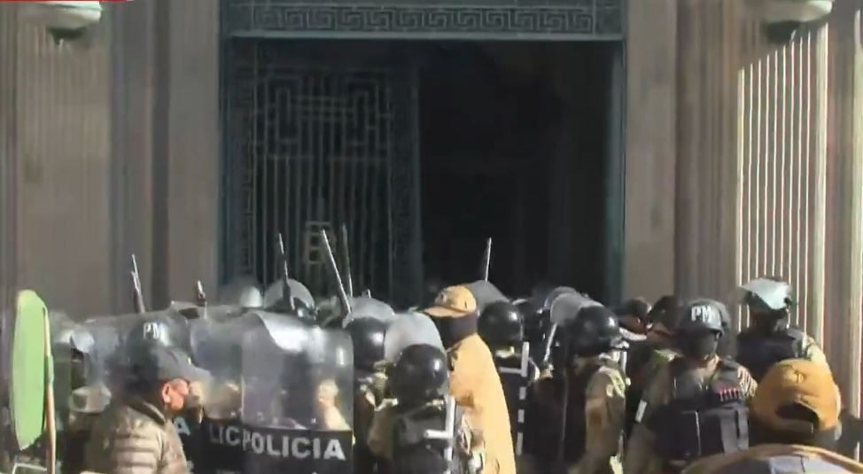 Imagem da noticia Golpe na Bolívia: qual o cenário que levou à tentativa de tomada de poder no país?