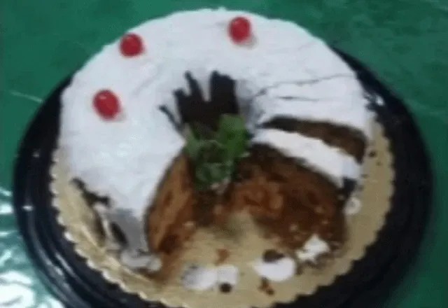 Imagem da noticia Polícia encontra arsênio em bolo de Natal que matou 3 pessoas