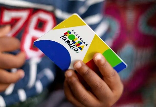 Imagem da noticia Bolsa Família: É falso conteúdo dizendo que parcela de janeiro será antecipada, alerta governo