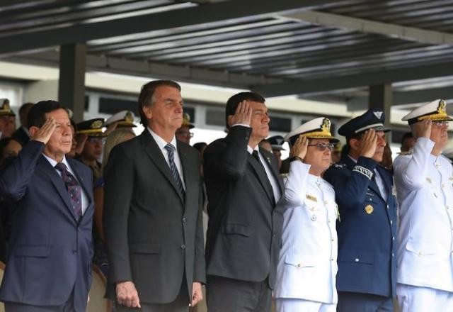Imagem da noticia Na reta final, CPMI do 8/1 usa delação de Cid e mira em Bolsonaro