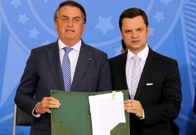 Imagem da noticia Documento apreendido na casa de Torres é incluído em ação contra Bolsonaro