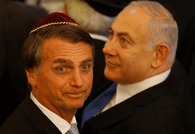 Imagem da noticia Bolsonaro pediu passaporte de volta no dia em que escândalo da embaixada foi divulgado