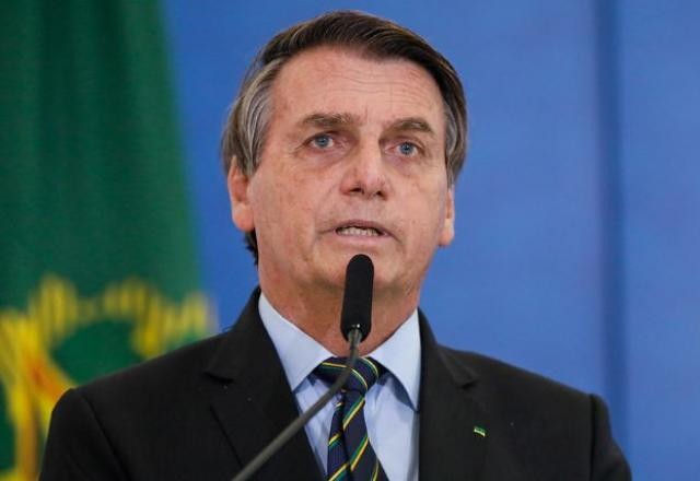 Bolsonaro compartilha vídeo com críticas a governador de Pernambuco