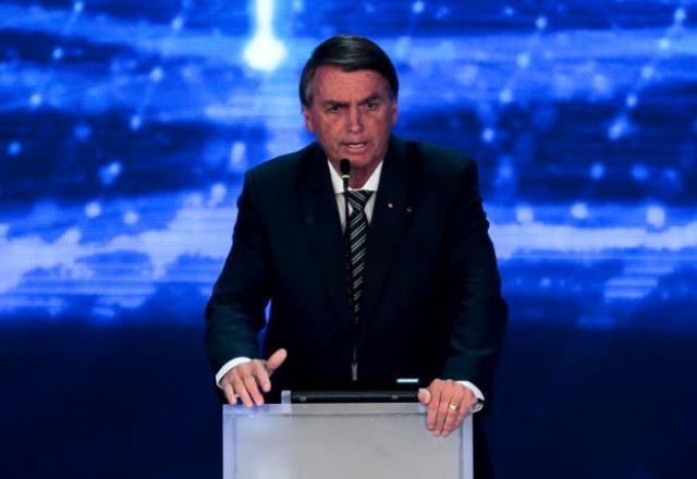 No Paraná, Bolsonaro comemora queda no número de desempregados