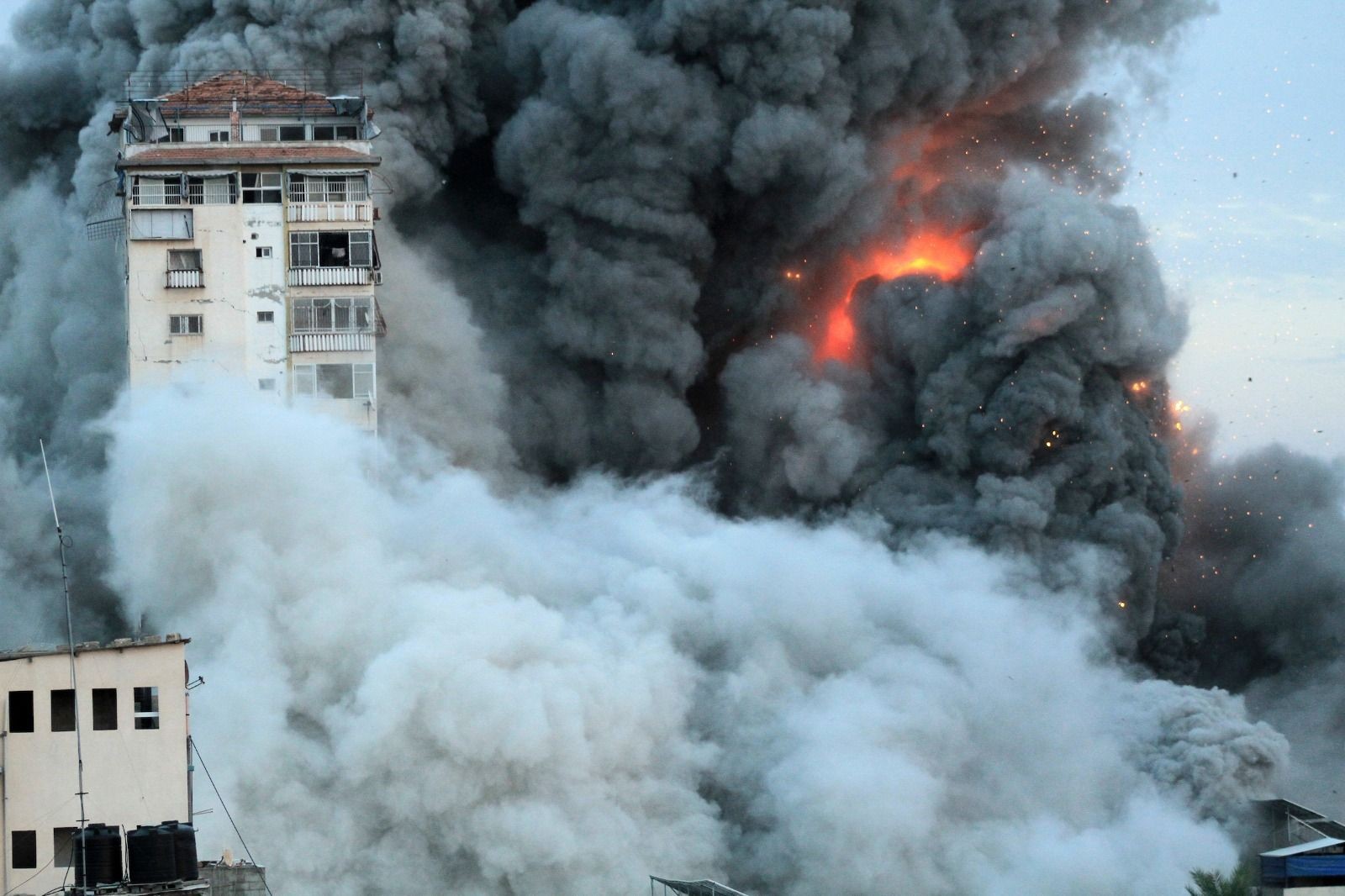 Imagem da noticia Mapa Mundi ao vivo | Gaza sob ataque: juiz brasileiro em Haia fala sobre genocídio de Israel