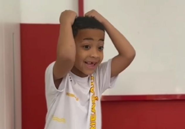 Imagem da noticia Criança salva bebê engasgado com manobra que aprendeu com os bombeiros