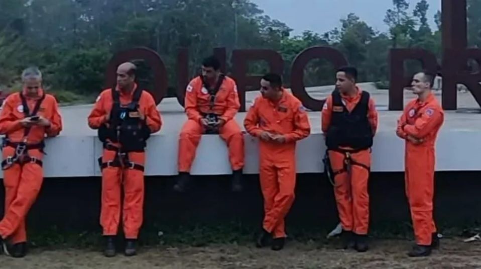 Imagem da noticia Lula lamenta mortes em queda de helicóptero em Minas Gerais