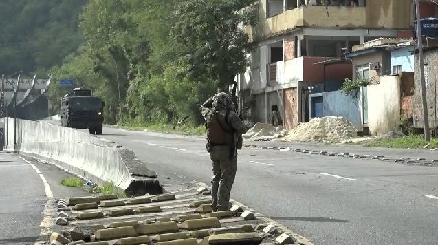Imagem da noticia Operação do Bope termina em tiroteio no Morro dos Macacos (RJ)