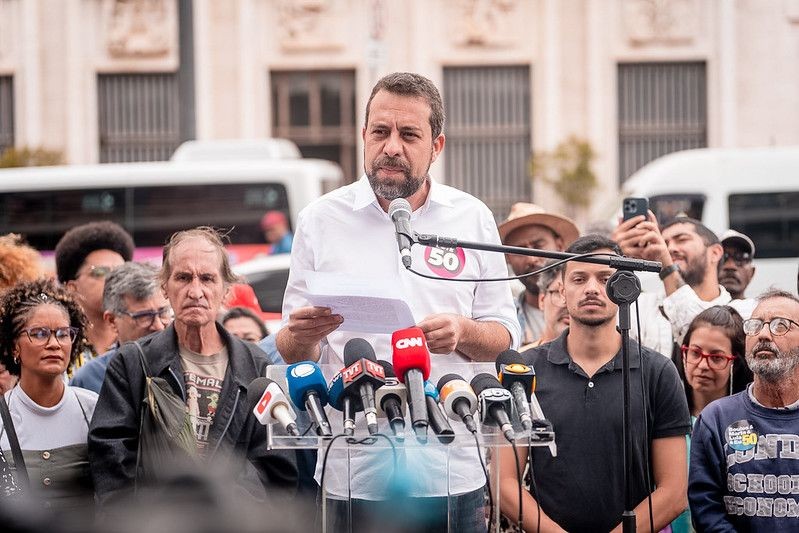 Imagem da noticia Boulos lê "carta ao povo de São Paulo" em tentativa de diminuir rejeição