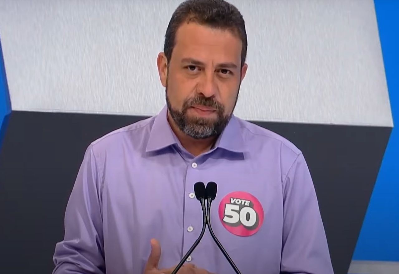 Imagem da noticia Boulos é sabatinado e critica Nunes por faltar a debate; prefeito alegou reunião sobre apagão