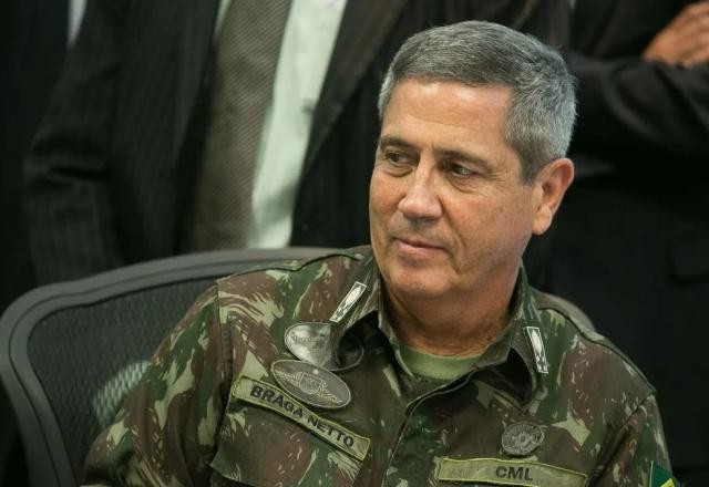 Imagem da noticia MP junto ao TCU pede suspensão dos salários de 25 militares indiciados por plano de golpe
