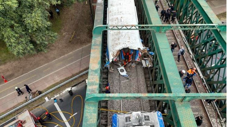 Colisão entre trens deixa 60 feridos em Buenos Aires, na Argentina