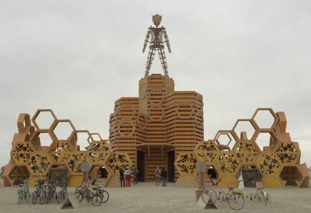 Imagem da noticia Mulher morre durante o festival Burning Man, em deserto nos EUA