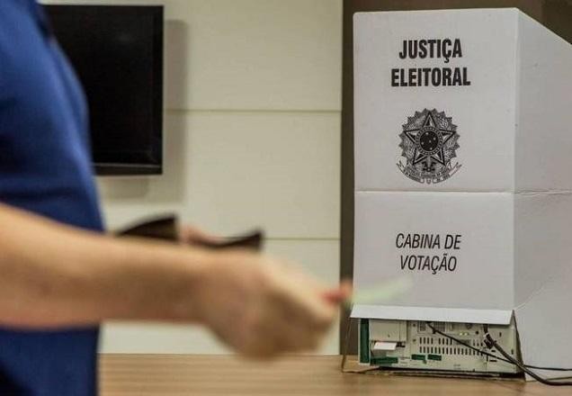 Imagem da noticia Eleições 2020: é proibido tirar fotos ou fazer selfies e lives na urna
