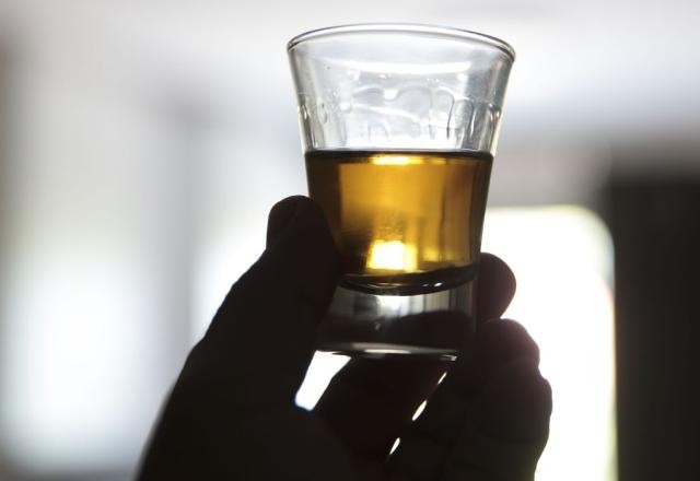 Imagem da noticia Dia da cachaça: registros da bebida brasileira cresceram 40%