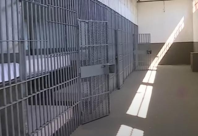 Imagem da noticia Pessoas presas por engano no RJ passam em média 1 ano e 2 meses na cadeia