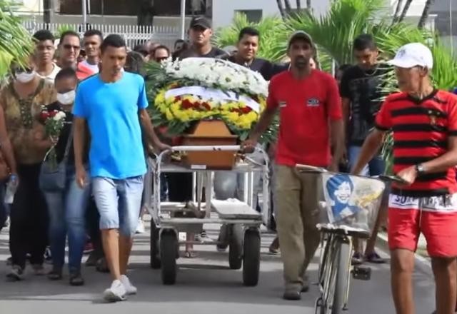 Imagem da noticia Homem morre após ser atacado por enxame de abelhas