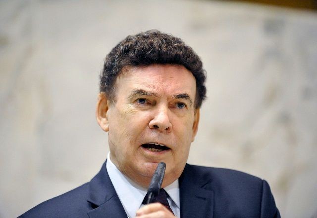 Imagem da noticia Corpo do ex-deputado Campos Machado é sepultado em São Paulo
