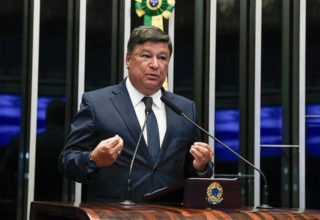 Imagem da noticia Carlos Viana tira licença do Senado para disputar prefeitura de Belo Horizonte