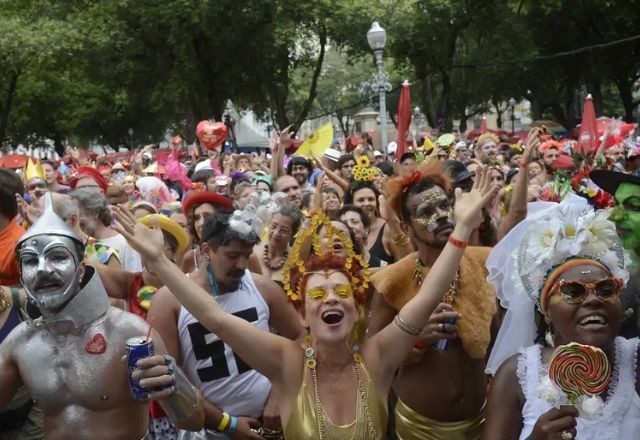 Imagem da noticia Carnaval é feriado ou ponto facultativo? Entenda o que diz a lei