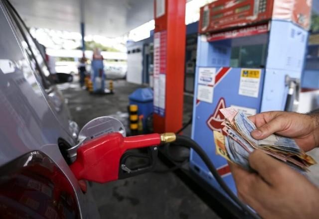 Imagem da noticia Gasolina e etanol já estão mais caros nos postos do país