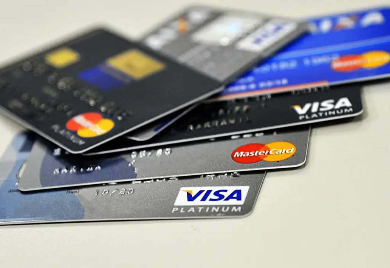 Imagem da noticia Dívidas no cartão de crédito poderão ser pagas em outro banco a partir desta segunda; saiba como fazer