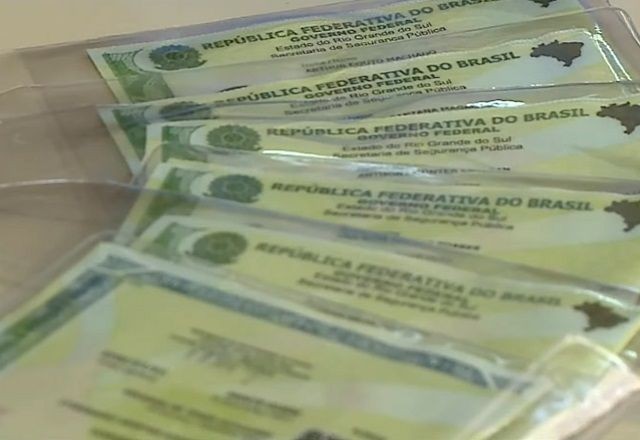 Imagem da noticia Estados têm até 11 de janeiro para começar a emitir a nova carteira de identidade