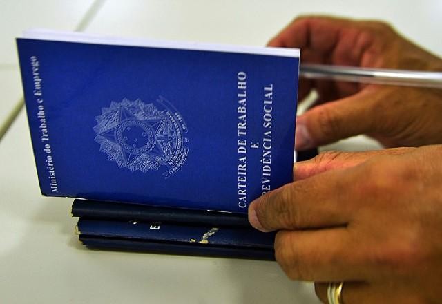 Imagem da noticia Brasil criou quase 278 mil vagas com carteira assinada em junho