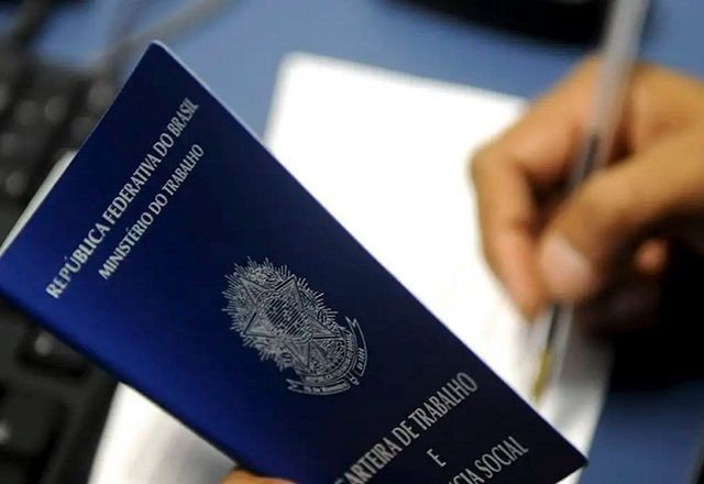 Imagem da noticia Brasil cria mais de 137 mil vagas de emprego em janeiro, diz Ministério do Trabalho