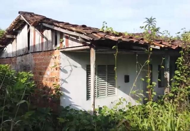 Randolfe ironiza casa registrada por Tolentino em Macapá: "Meio insalubre"