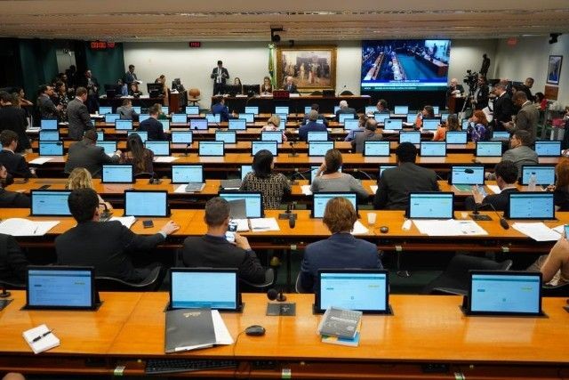 Imagem da noticia CCJ da Câmara aprova projeto que limita decisões individuais de ministros do STF
