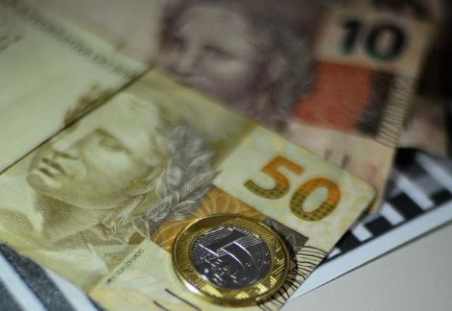 Imagem da noticia Com nova estimativa da inflação, salário mínimo de 2022 pode ir a R$ 1.200