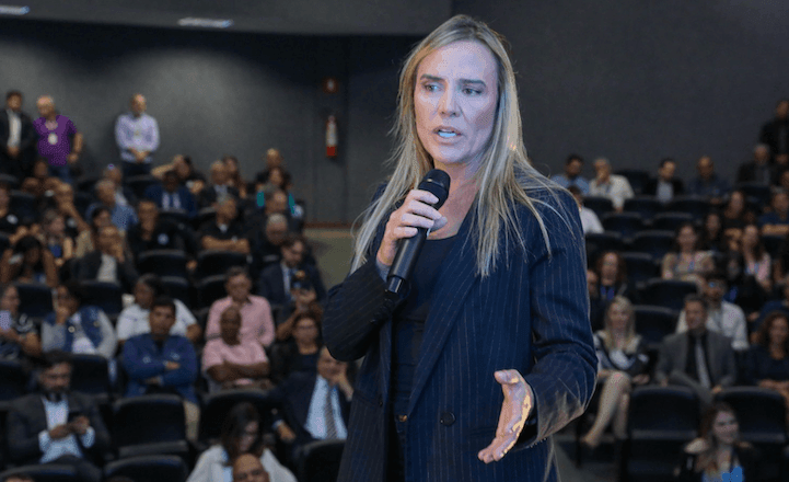 Imagem da noticia Celina Leão vai pedir garantia da União para plano de socorro ao BRB