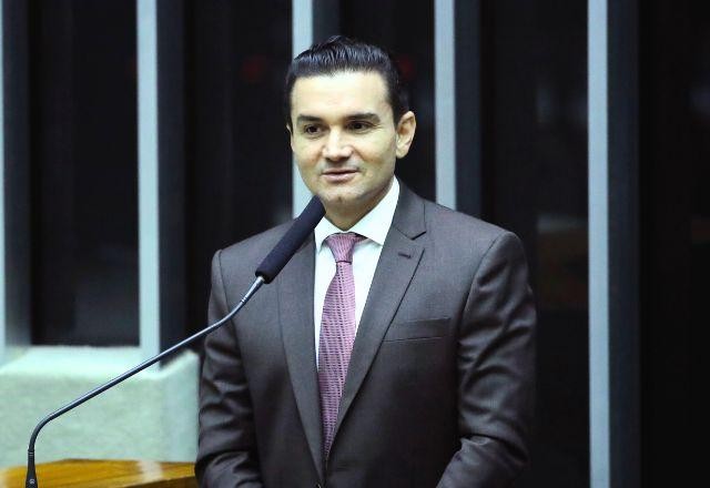 Imagem da noticia Celso Sabino toma posse como novo ministro do Turismo
