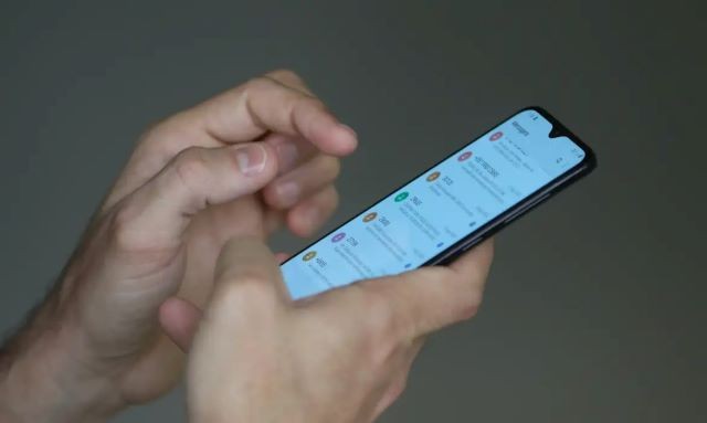 Imagem da noticia Anatel determina medidas de combate à venda de celulares sem homologação em sites brasileiros
