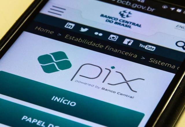 Imagem da noticia Polícia descobre novo golpe do Pix e prende cinco integrantes de quadrilha