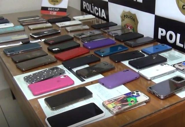 SP: mulheres são detidas com mais de 60 celulares em bloco de carnaval