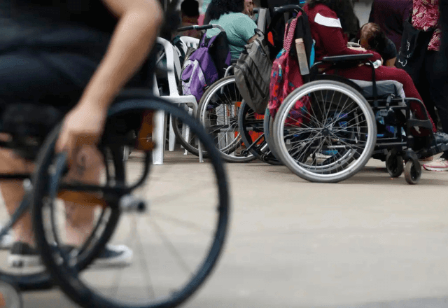 Imagem da noticia Brasil tinha 14,4 milhões de pessoas com deficiência em 2022; concentração está na população idosa