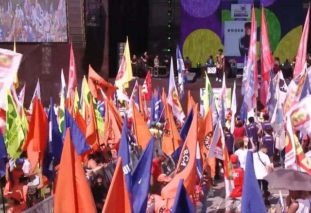 Imagem da noticia Centrais sindicais fazem atos do Dia do Trabalhador no DF e 17 estados nesta quarta-feira (1º)
