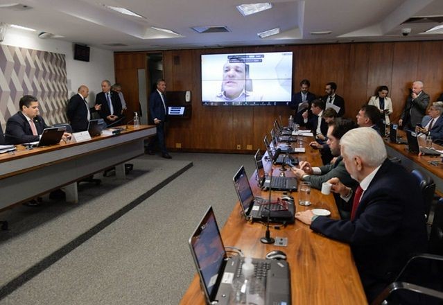 Imagem da noticia Senadores deixam votações da PEC da anistia e autonomia do BC para depois do recesso