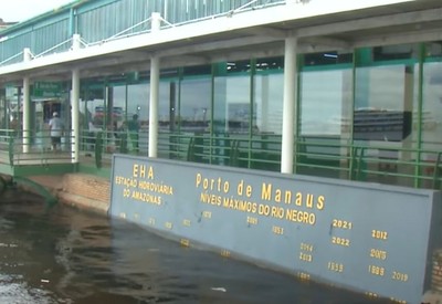 Alagamentos no Amazonas afetam mais de meio milhão de pessoas