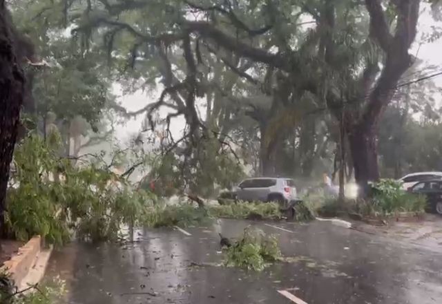 Imagem da noticia 3º dia seguido de chuva em São Paulo deixa cidade em atenção para alagamentos
