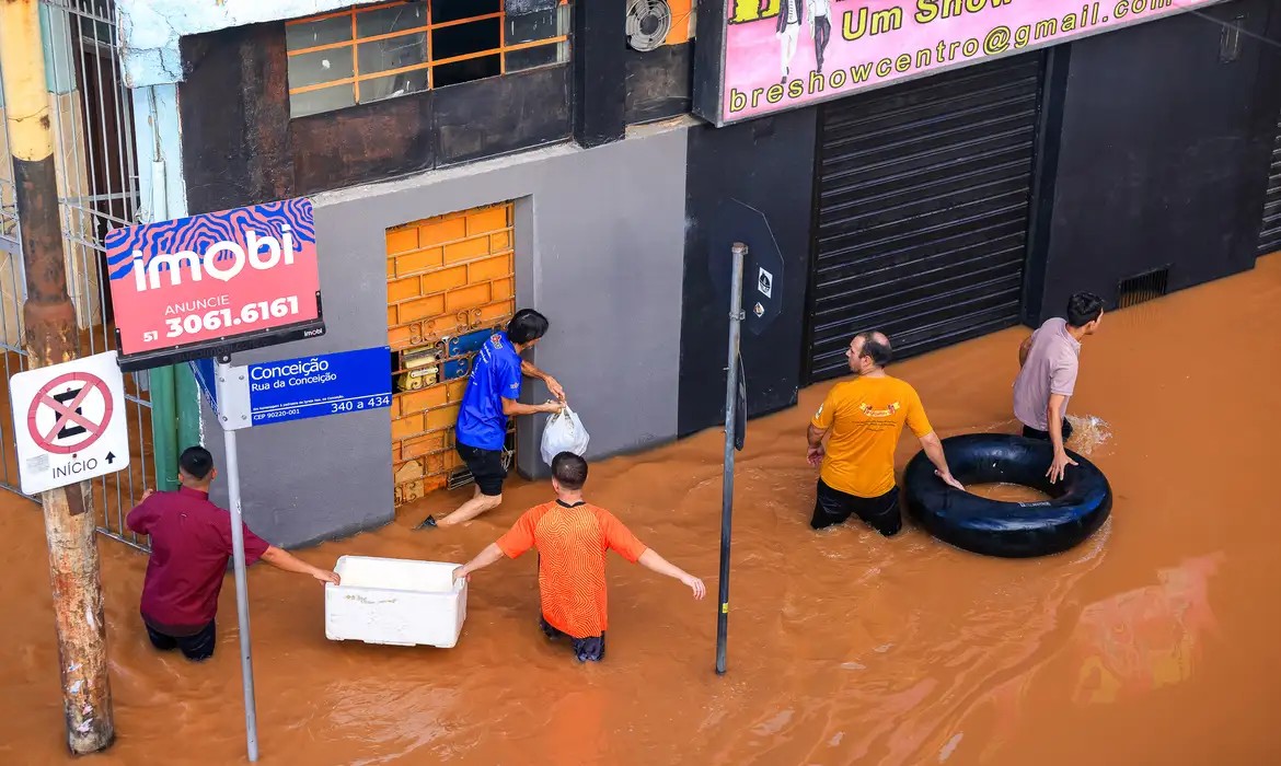 Imagem da noticia Pedido do governo para turbinar envio de recursos ao RS avança no Congresso